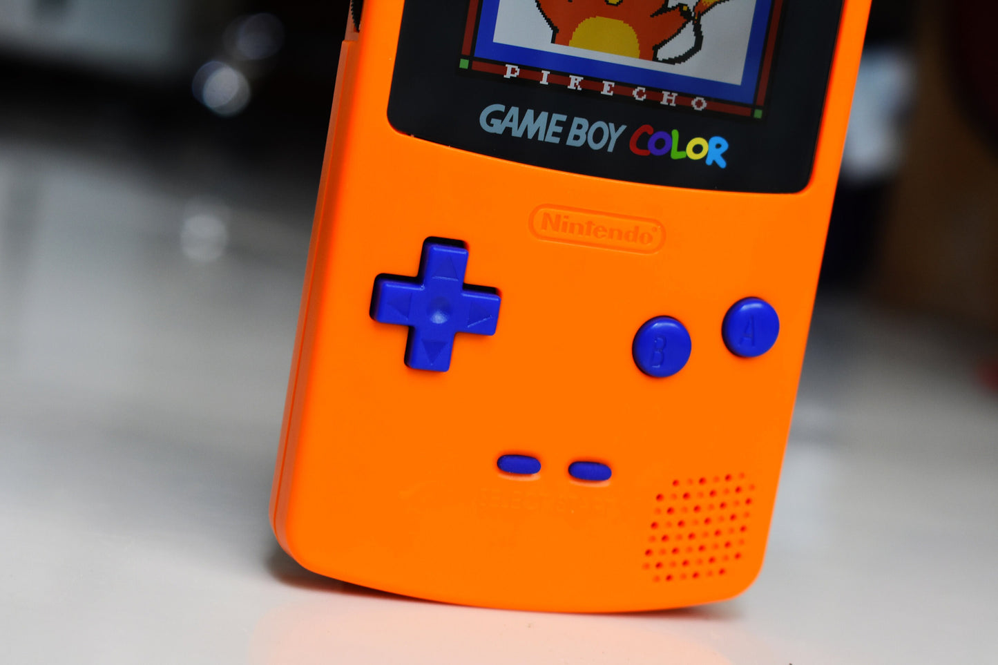 Funnyplaying Retro Pixel IPS Q5 Game Boy Color With Laminated Lens Nintendo GBC Plus Extra Mods Orange Shell Blue Buttons