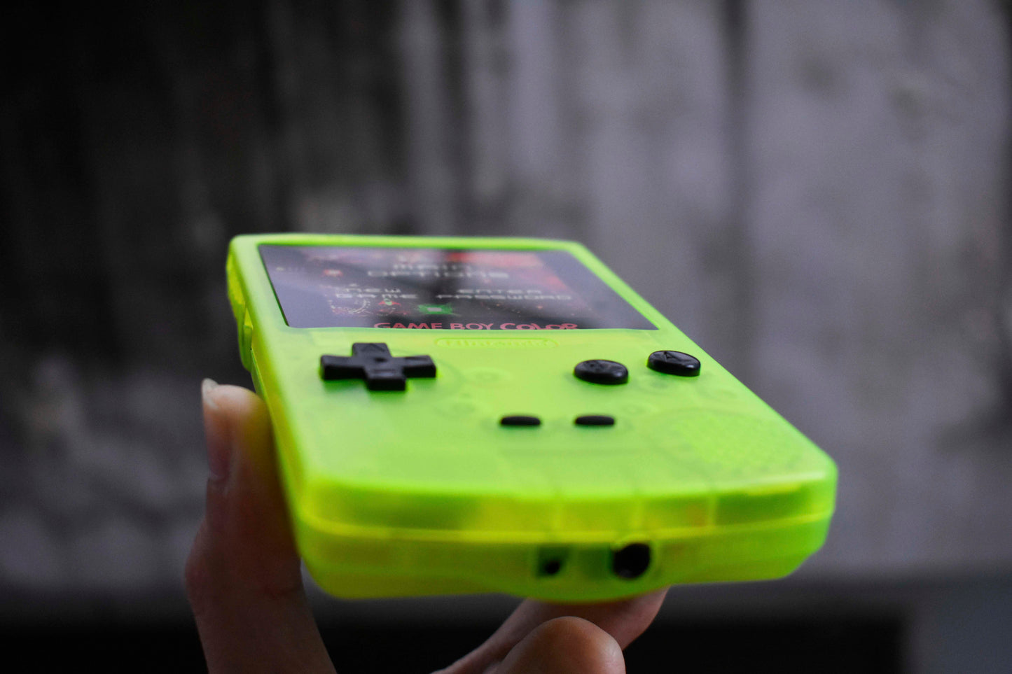 Funnyplaying Retro Pixel IPS Q5 Game Boy Color With Laminated Lens Nintendo GBC Plus Extra Mods Extremely Green